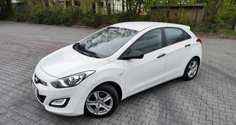 Hyundai I30 cena 38900 przebieg: 131000, rok produkcji 2015 z Praszka małe 436